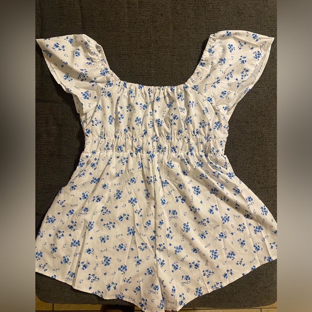 SHEIN Floral Romper - Picture 3 of 3